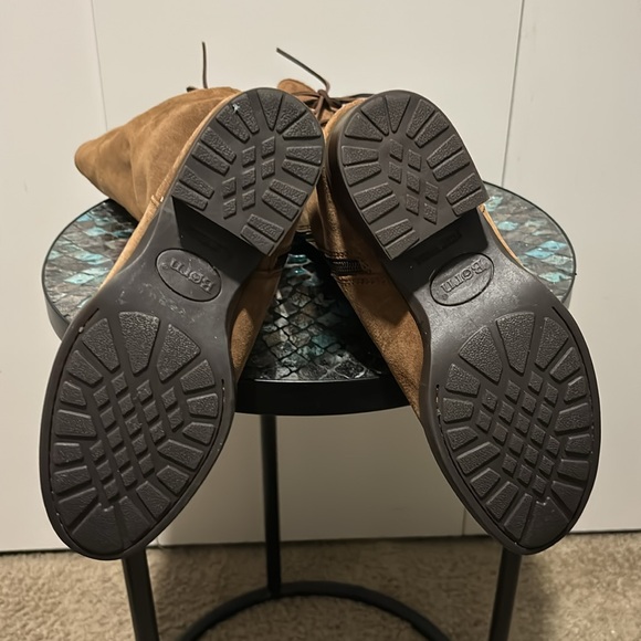 Boots - Picture 4 of 4